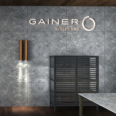 Op maat gemaakte Luxe Aluminium Glas Sideboard Moderne Woonkamer Side Cabinet