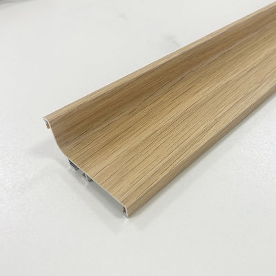 Elegant houten, glanzend metaal, afgewerkte meubels, hardware, omhulsels, milieubescherming